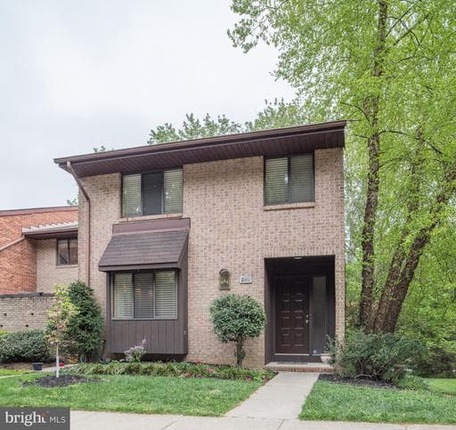 2111 CHAPEL VALLEY LN, LUTHERVILLE TIMONIUM, MD, 21093