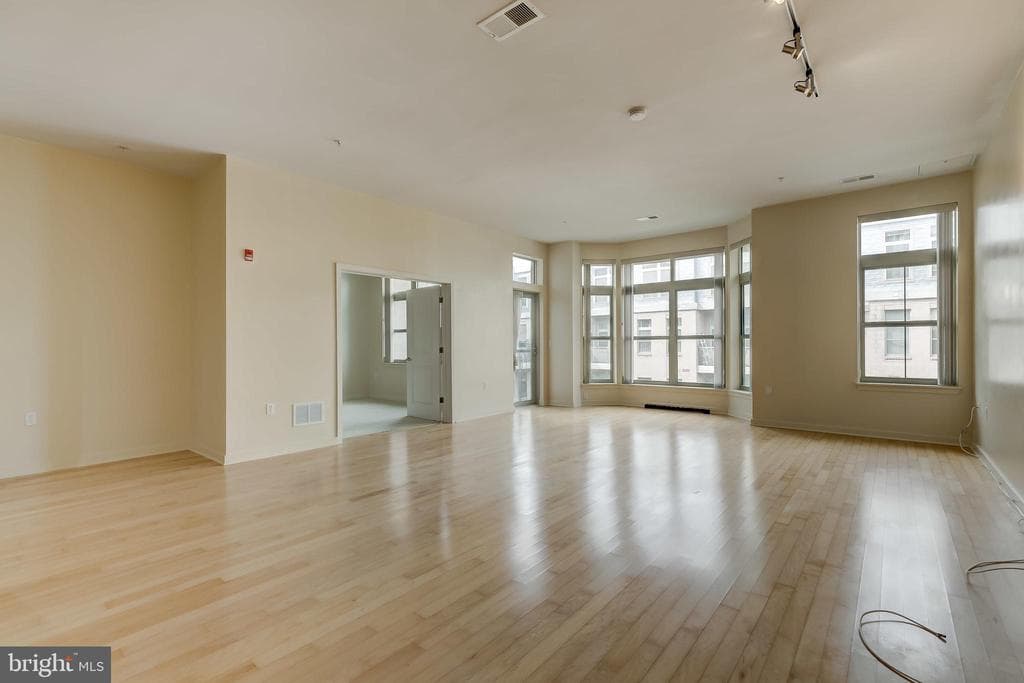 1209 N CHARLES ST #304,BALTIMORE,MD,21201,BALTIMORE CITY - 265000