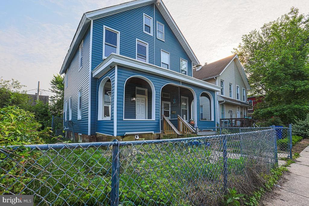 604 E 31ST ST,BALTIMORE,MD,21218,BALTIMORE CITY - 215000