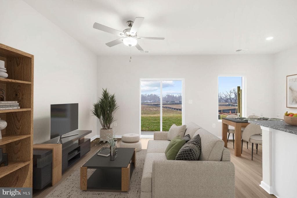 8128 BARTHOLOMEW CT,BALTIMORE,MD,21206,BALTIMORE - 311900