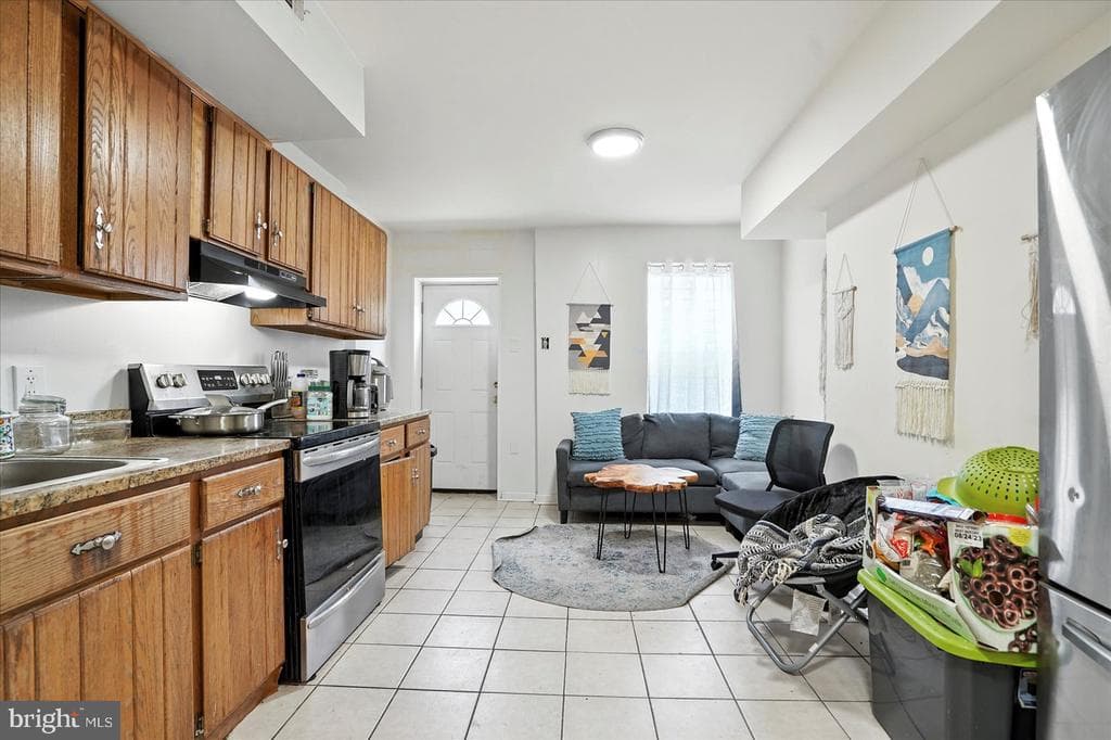 1021 N CAROLINE ST,BALTIMORE,MD,21205,BALTIMORE CITY - 350000