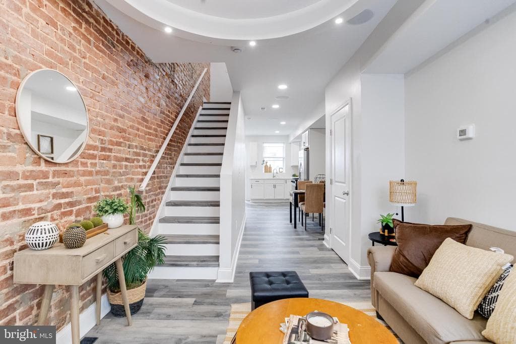 315 N ROBINSON ST,BALTIMORE,MD,21224,BALTIMORE CITY - 242900