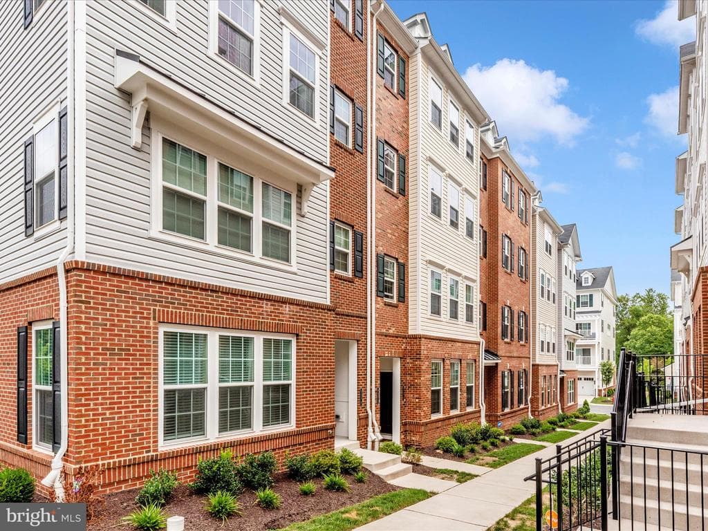 9374 SENEY LN #567,OWINGS MILLS,MD,21117,BALTIMORE - 393500