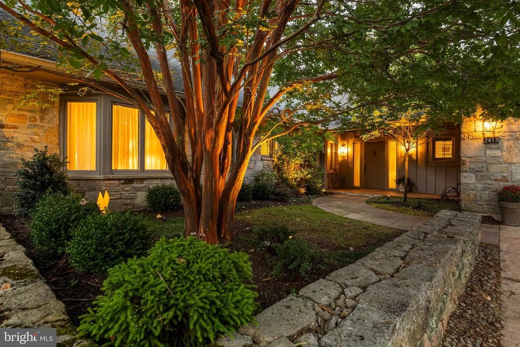 2413 STILL FOREST RD,BALTIMORE,MD,21208,BALTIMORE - 1748000