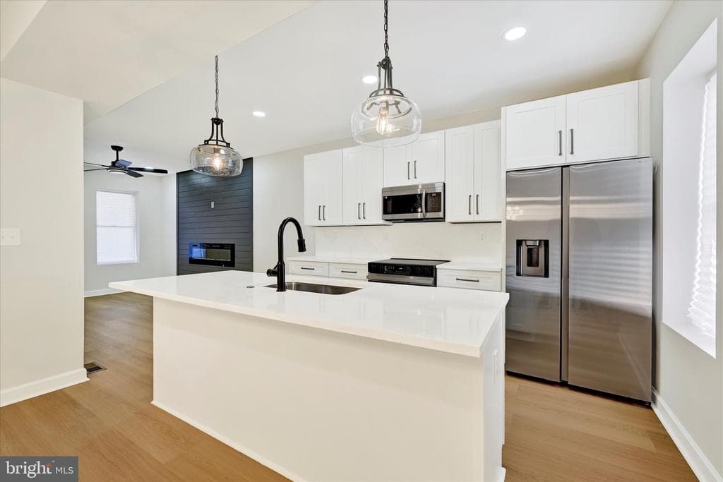 MD,BALTIMORE CITY - 249950