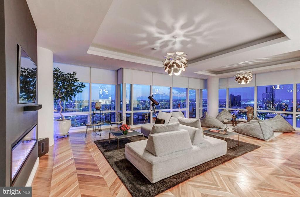 300 INTERNATIONAL DR #2301,BALTIMORE,MD,21202,BALTIMORE CITY - 2695000