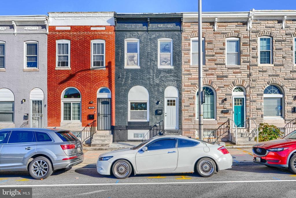 921 N PATTERSON PARK AVE,BALTIMORE,MD,21205,BALTIMORE CITY - 269900