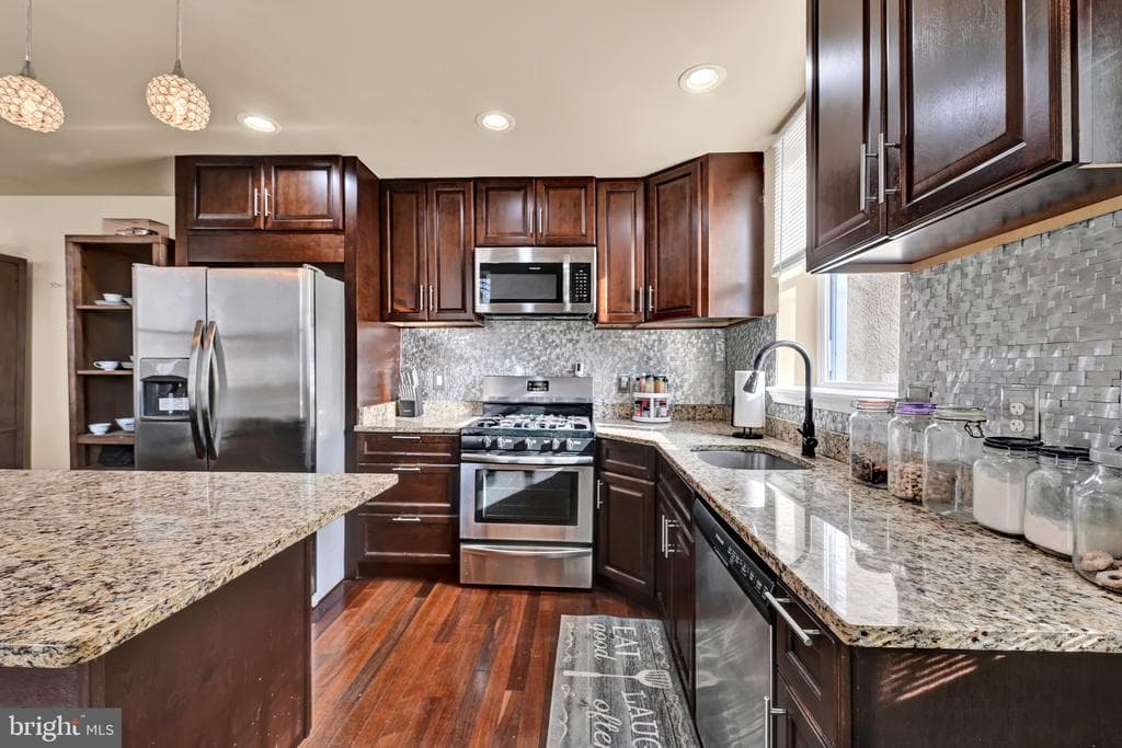 1401 E LANVALE ST,BALTIMORE,MD,21213,BALTIMORE CITY - 189999