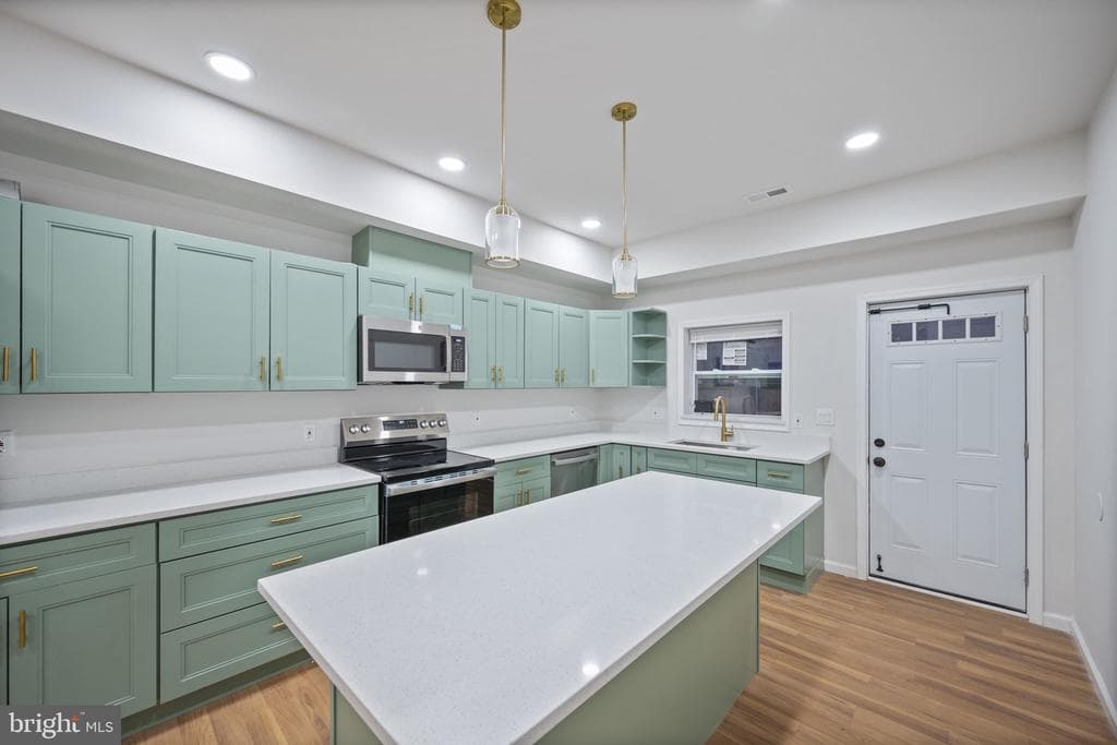 MD,BALTIMORE CITY - 289900