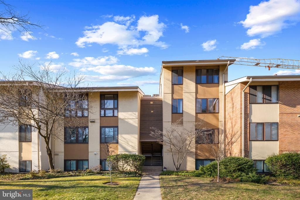 21 HAMILL RD #21F,BALTIMORE,MD,21210,BALTIMORE CITY - 252000