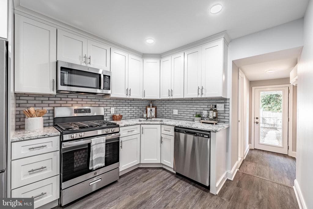 708 W 34TH ST,BALTIMORE,MD,21211,BALTIMORE CITY - 415000