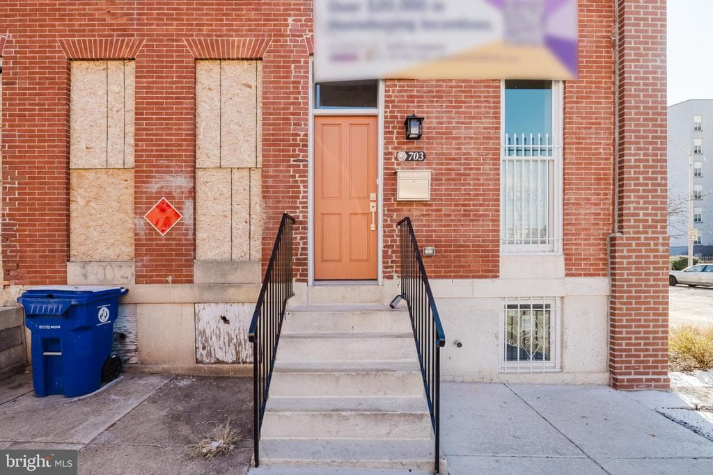 703 E PRESTON ST,BALTIMORE,MD,21202,BALTIMORE CITY - 275000