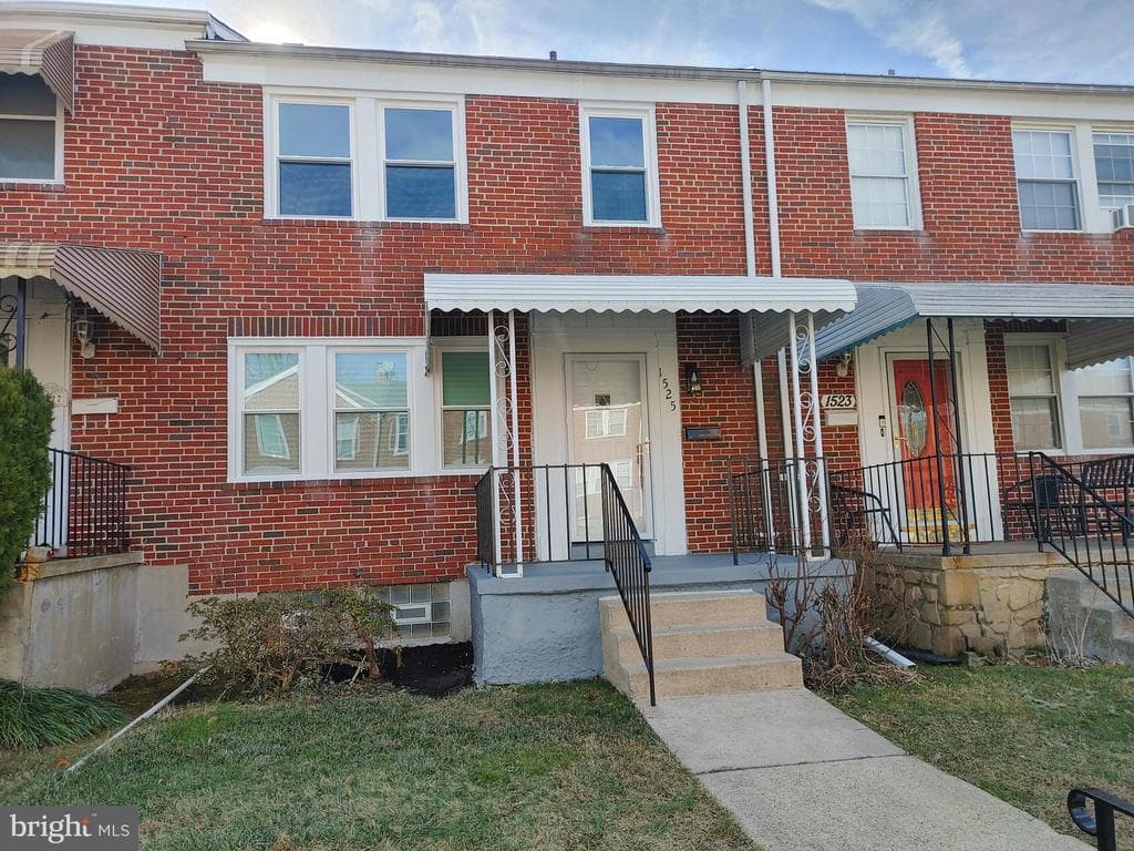 1525 MEDFORD RD,BALTIMORE,MD,21218,BALTIMORE CITY - 284900