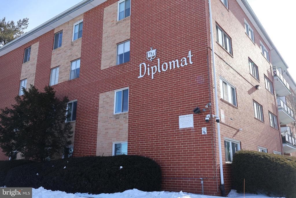 3737 Clarks Ln, Baltimore, MD 21215-2735, United States - 65000