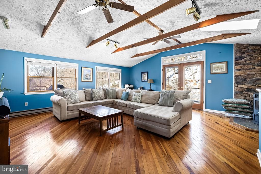 426 BENTLEY RD,PARKTON,MD,21120,BALTIMORE - 575000