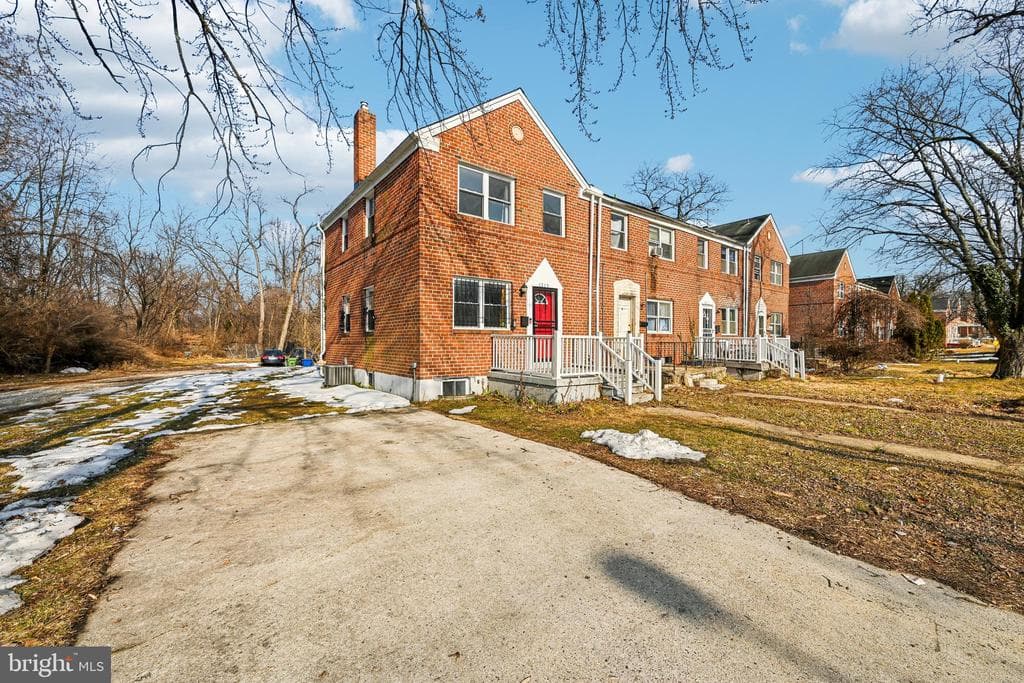 1215 COOKS LN,BALTIMORE,MD,21229,BALTIMORE CITY - 259000