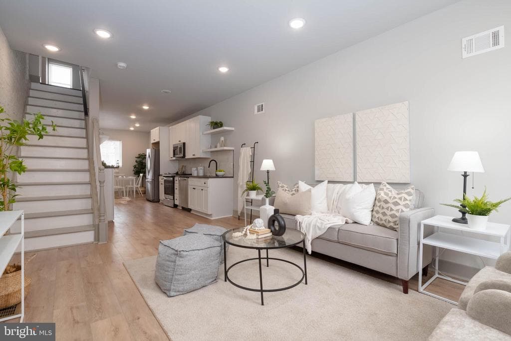 MD,BALTIMORE CITY - 219999