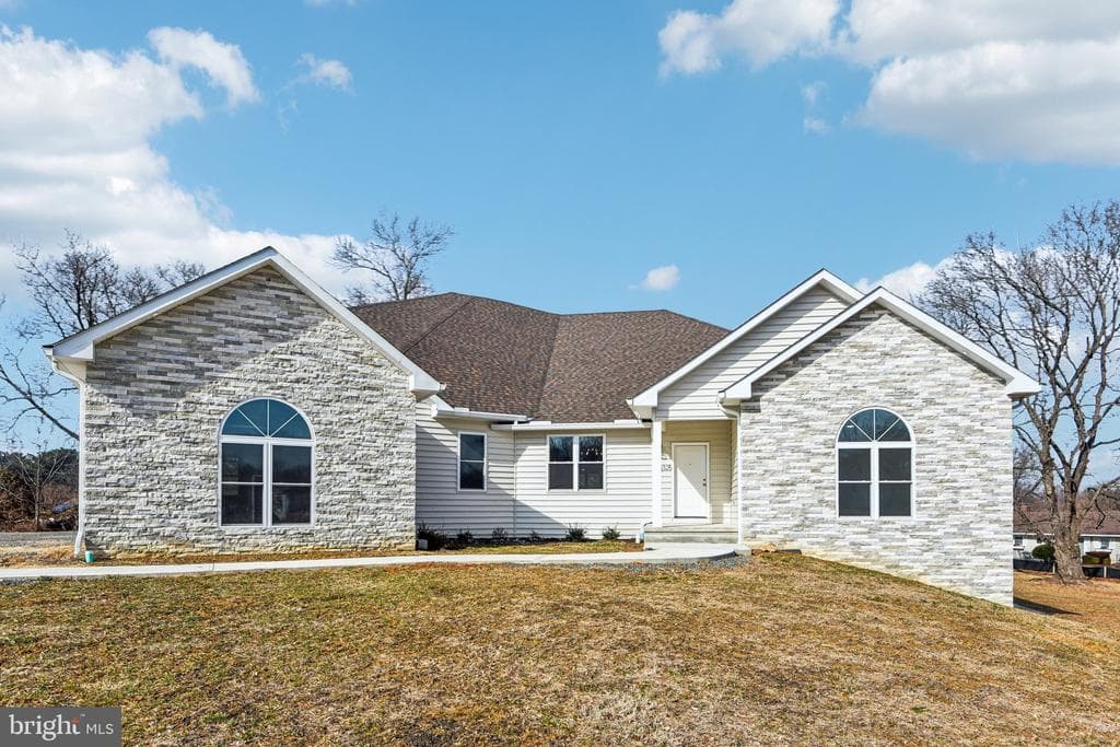 8325 GROVE ANGLE RD,ELLICOTT CITY,MD,21043,HOWARD - 2333000