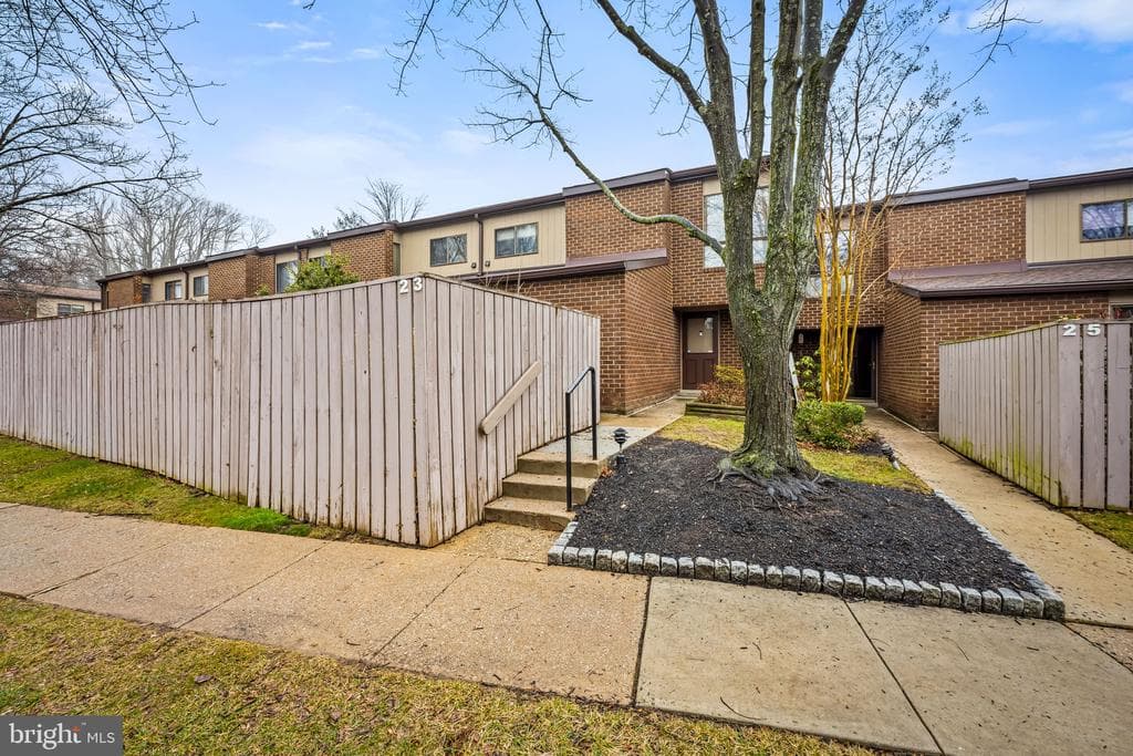 MD,BALTIMORE - 260000