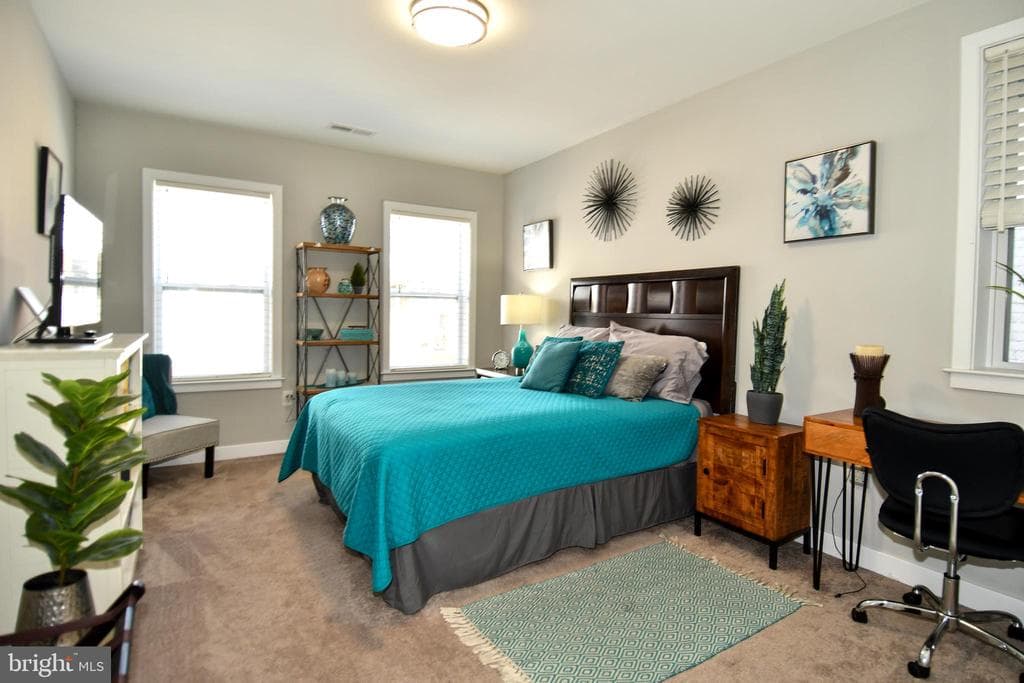 MD,BALTIMORE CITY - 326500