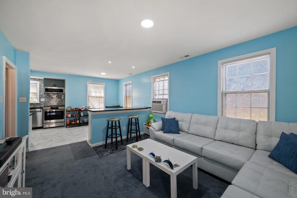 MD,BALTIMORE - 299999