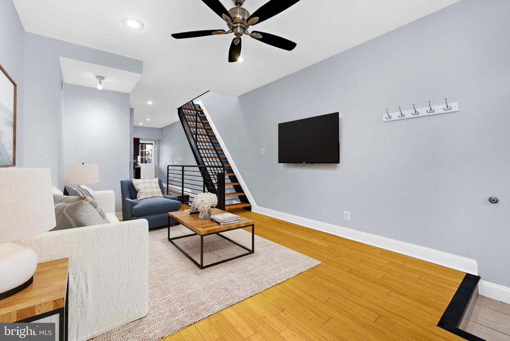 122 ELLWOOD AVE,BALTIMORE,MD,21224,BALTIMORE CITY - 225000