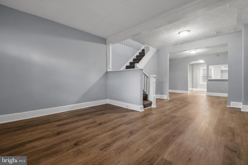 2130 Aiken St, Baltimore, MD 21218-6207, United States - 130000