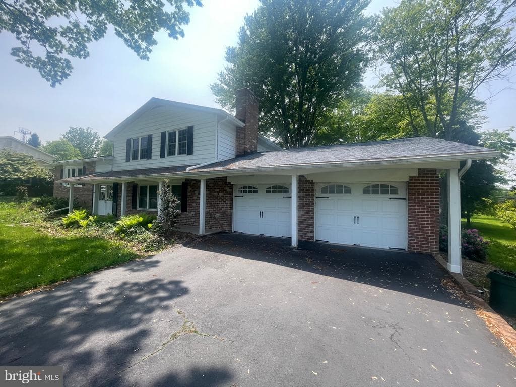 9249 W Stayman Dr, Ellicott City, MD 21042-1835, United States - 699999