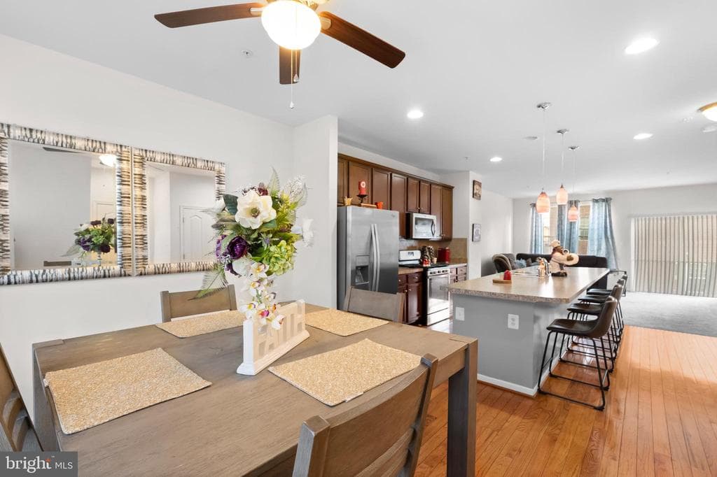 MD,BALTIMORE - 369900