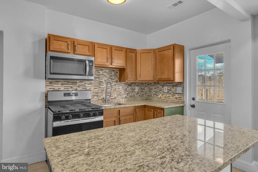 MD,BALTIMORE CITY - 195000