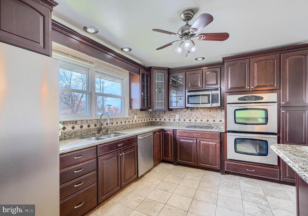 MD,BALTIMORE - 359900