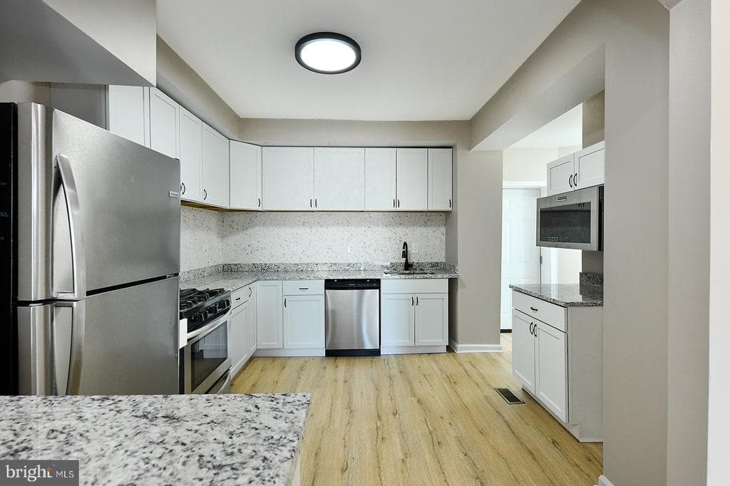 1001 Iris Ave, Baltimore, MD 21205-3028, United States - 180000