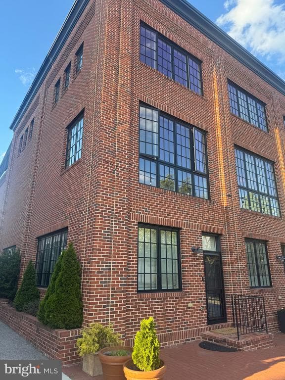 MD,BALTIMORE CITY - 725000