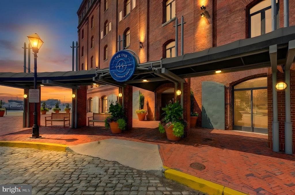 MD,BALTIMORE CITY - 242500