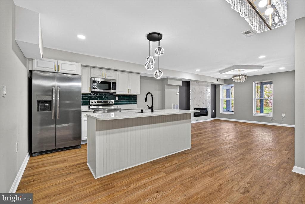 MD,BALTIMORE CITY - 285000