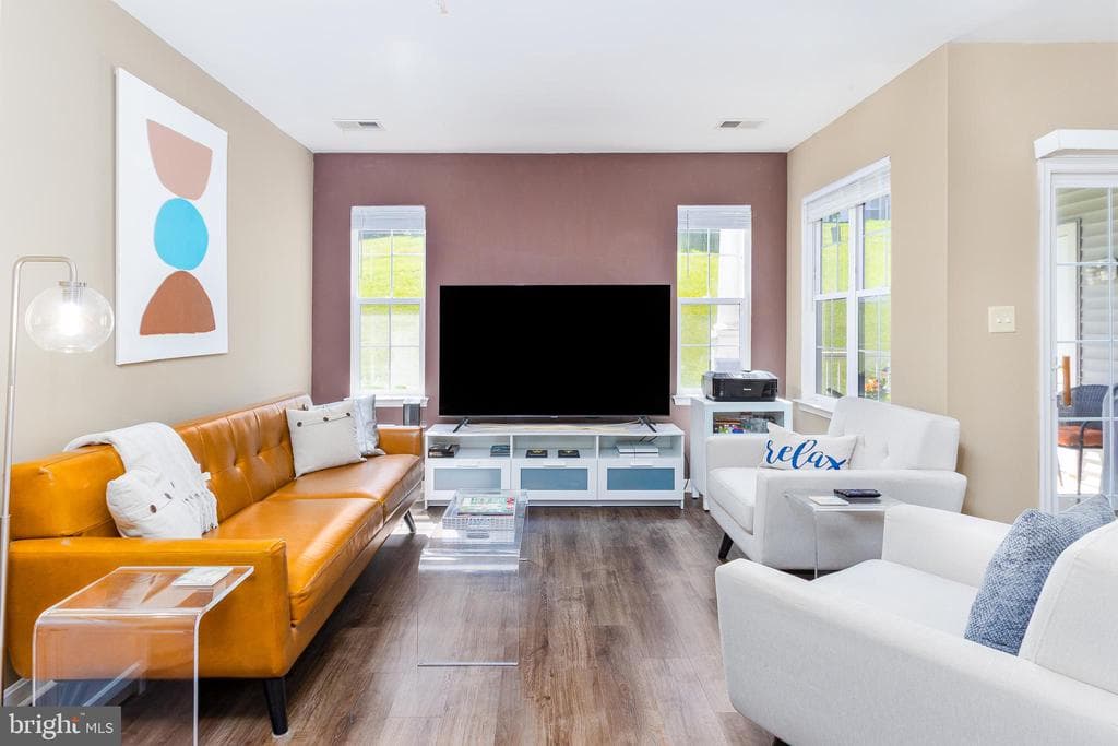 5003 Hollington Dr, Owings Mills, MD 21117-7011, United States - 240000