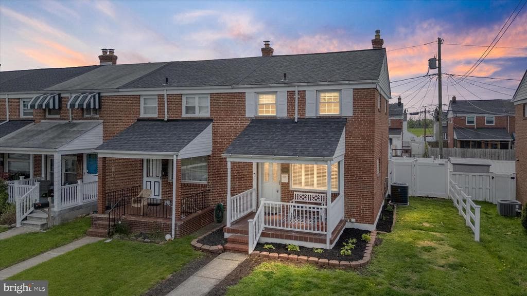 MD,BALTIMORE - 260000