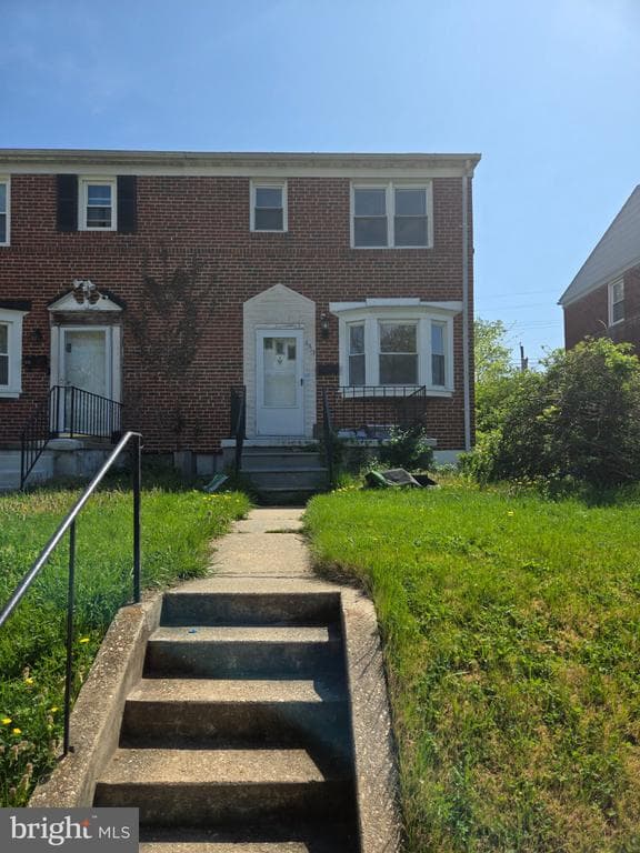 6313 Pioneer Dr, Baltimore, MD 21214-1019, United States - 140000