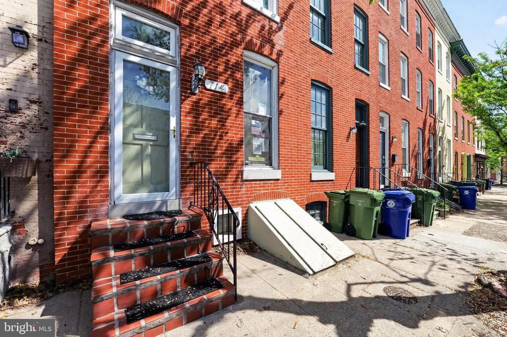 MD,BALTIMORE CITY - 240000