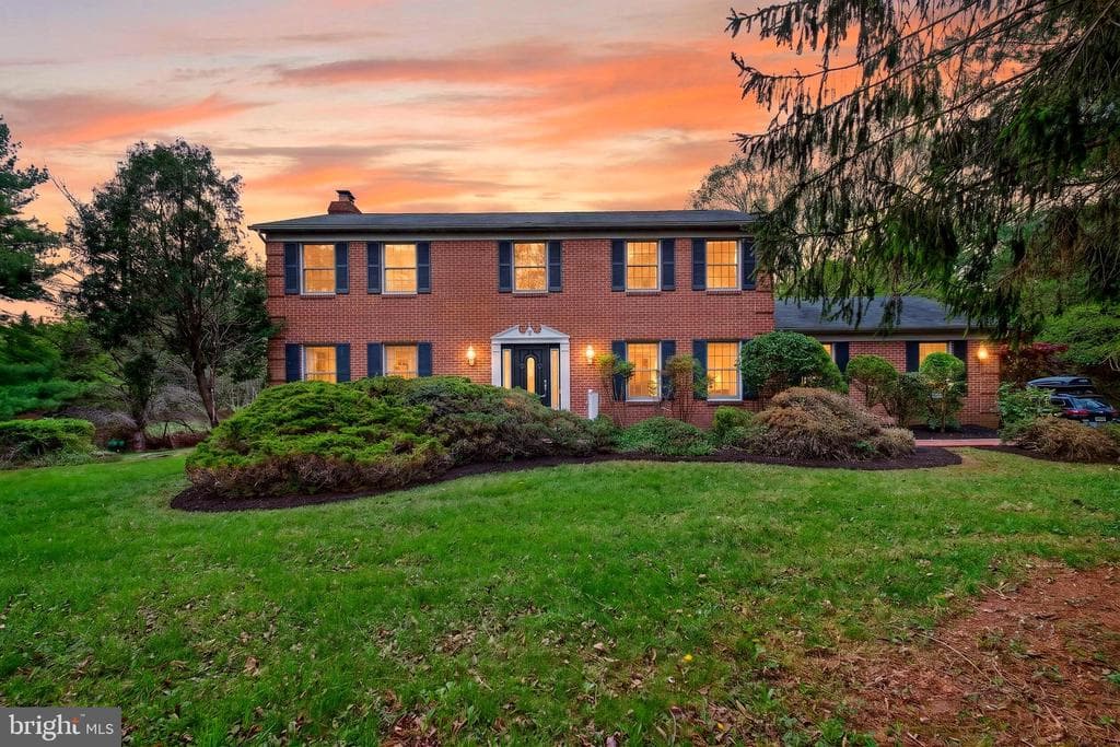 6 JONATHANS CT,COCKEYSVILLE,MD,21030,BALTIMORE - 900000