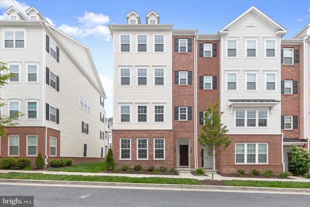 MD,BALTIMORE - 379900