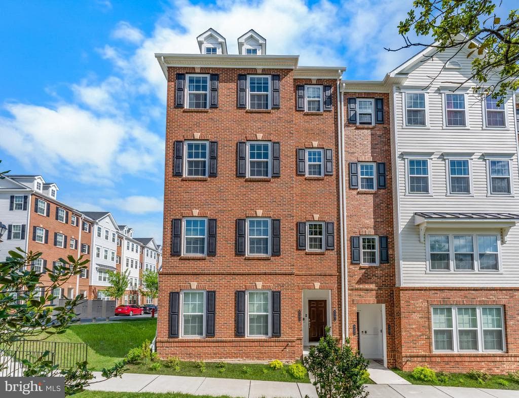 MD,BALTIMORE - 405000