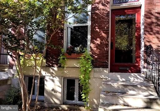 2522 N Calvert St, Baltimore, MD 21218-4614, United States
