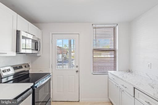 804 Unetta Ave, Baltimore, MD 21229-4608, United States