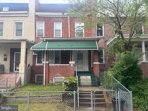 122 HILTON ST, BALTIMORE, MD, 21229