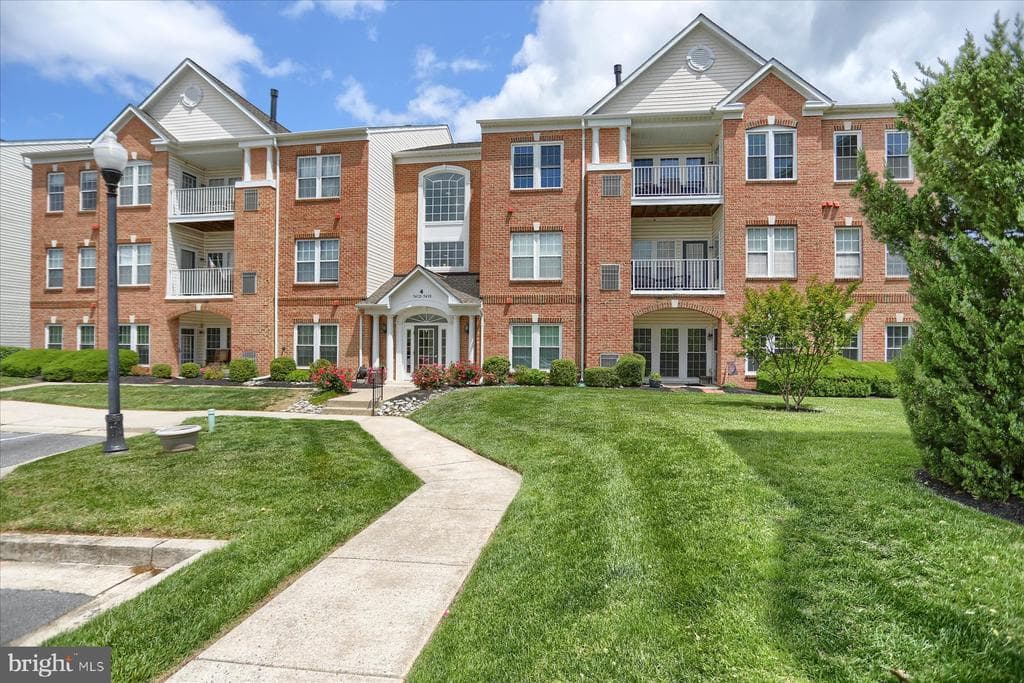 MD,BALTIMORE - 295000