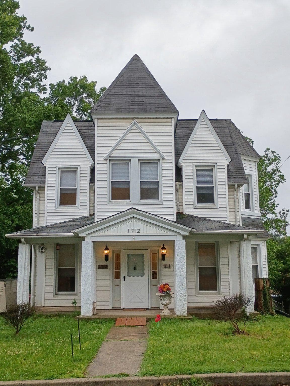 1712 Selma Ave, Halethorpe, MD 21227-4423, United States - 405000