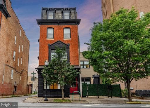 17 W CHASE ST, BALTIMORE, MD, 21201
