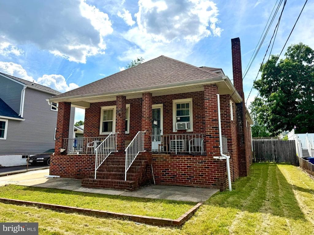 MD,BALTIMORE - 150000