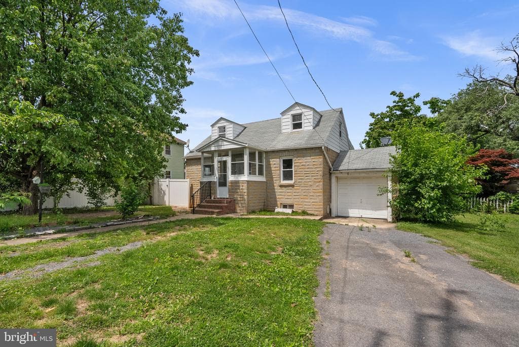 2507 Gehb Ave, Halethorpe, MD 21227-2009, United States - 335000